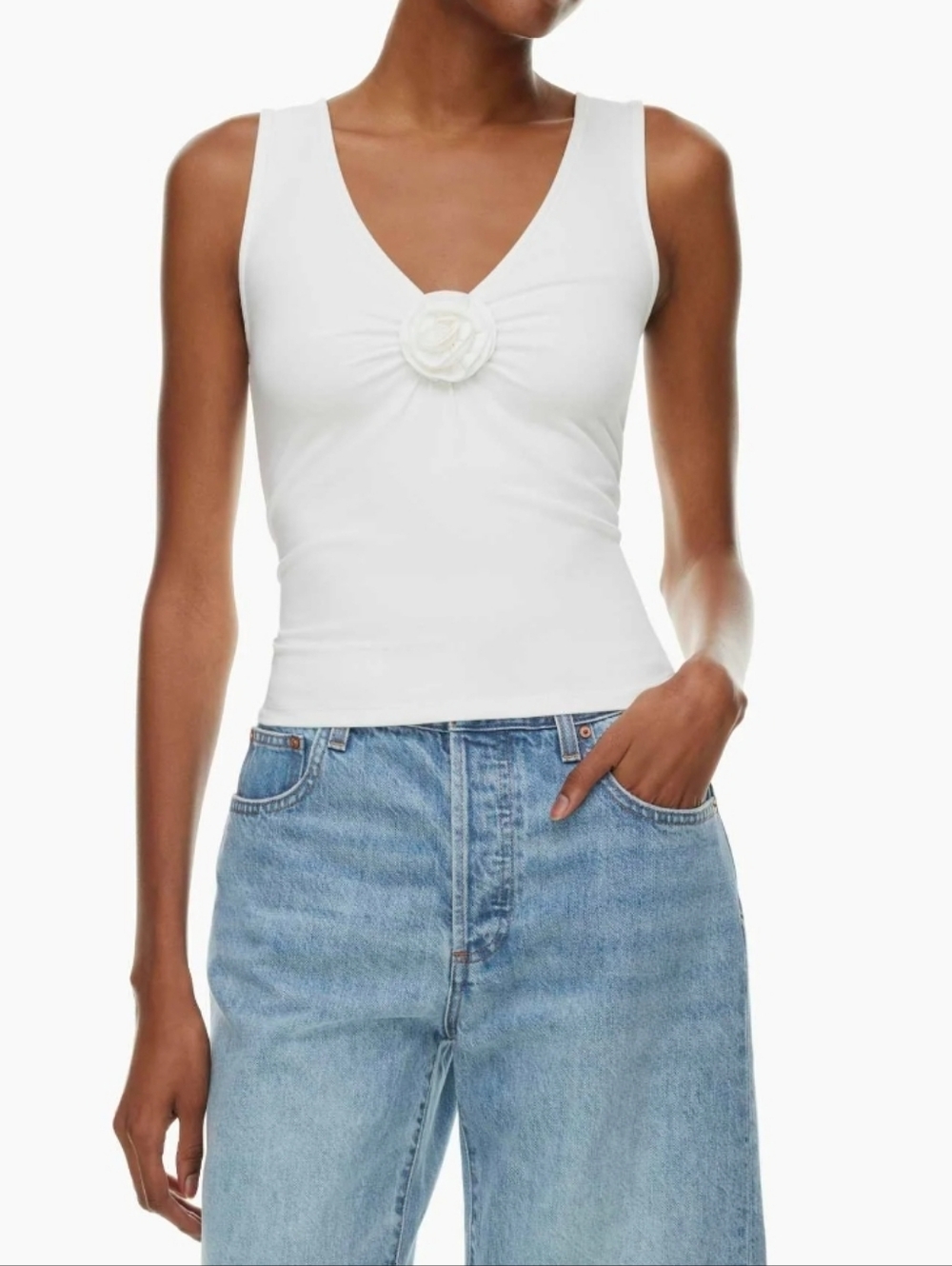 Wilfred Bloom Top White V-Neck Sleeveless Tank with Rosette Sz S Casual Layering